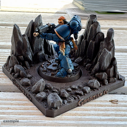 Mini diorama rocheux pour figurine – Socle décoratif imprimé en 3D – Présentoir figurine – Décor wargame & JDR
