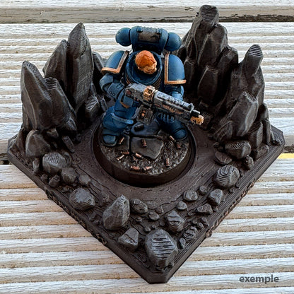 Mini diorama rocheux pour figurine – Socle décoratif imprimé en 3D – Présentoir figurine – Décor wargame & JDR
